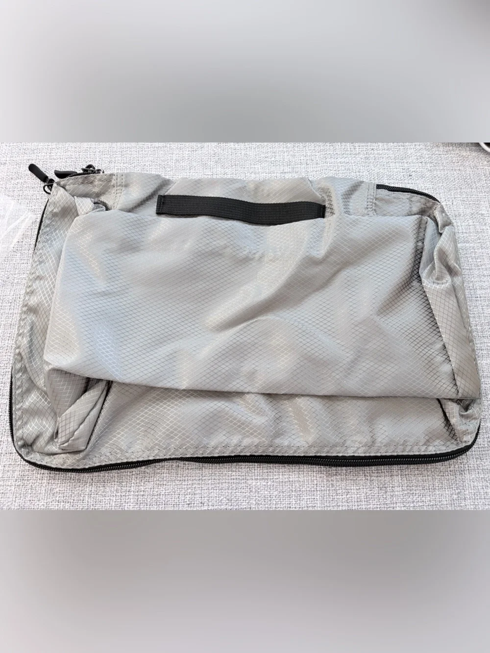 NWT 4-Piece Amazon Basics Size Medium Packing Cubes